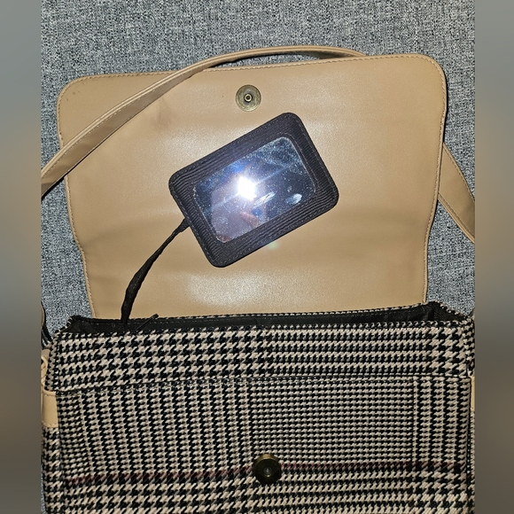 Carryland Purse - Picture 11 of 16